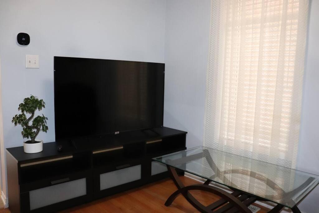 Entire 4 Bed Room Detached Residential Home 아약스 외부 사진