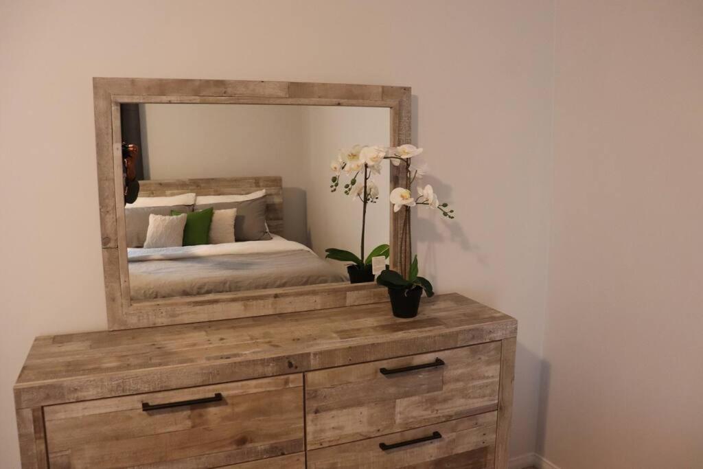 Entire 4 Bed Room Detached Residential Home 아약스 외부 사진